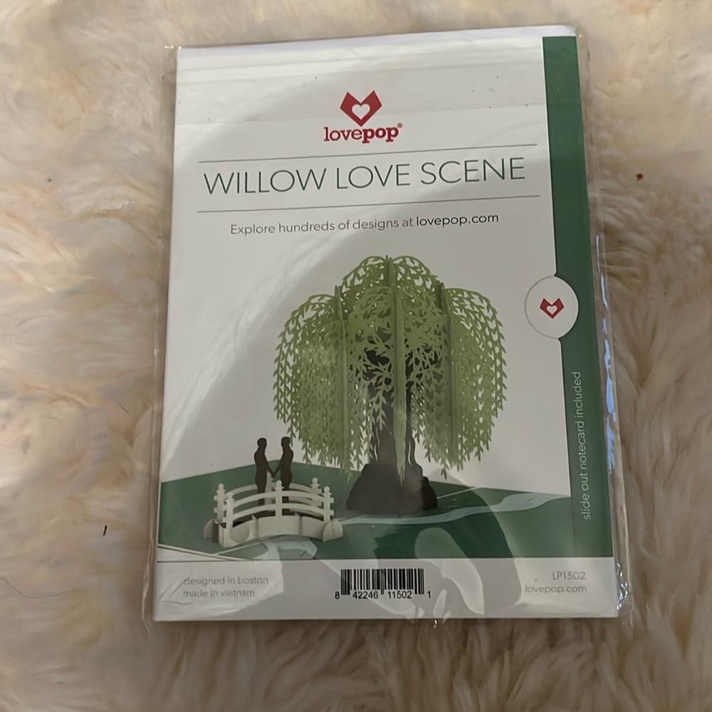 Lovepop 3D Greeting Card Willow Love Scene Shark Tank NEW 2 Males